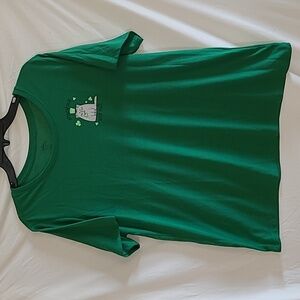 80. Women's St Patty's Day Green T-shirt with Cat Grapic Size XL